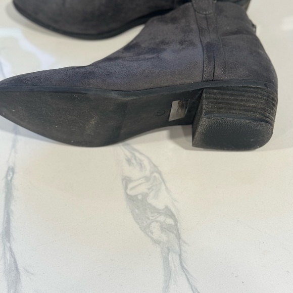 Boots Ankle Heels By Cato - Picture 7 of 7